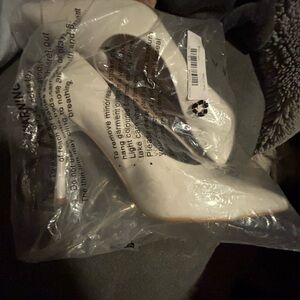 Elegant white Women's pointed Heels